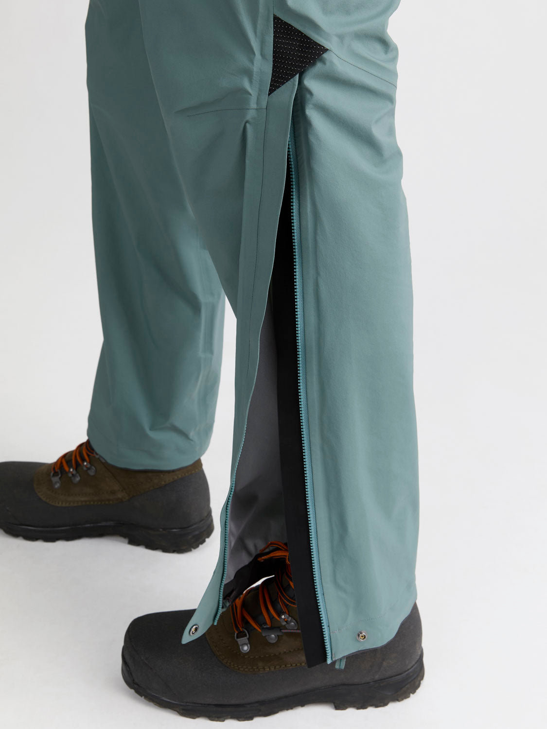 Men - Pants & Shorts – Klättermusen Japan