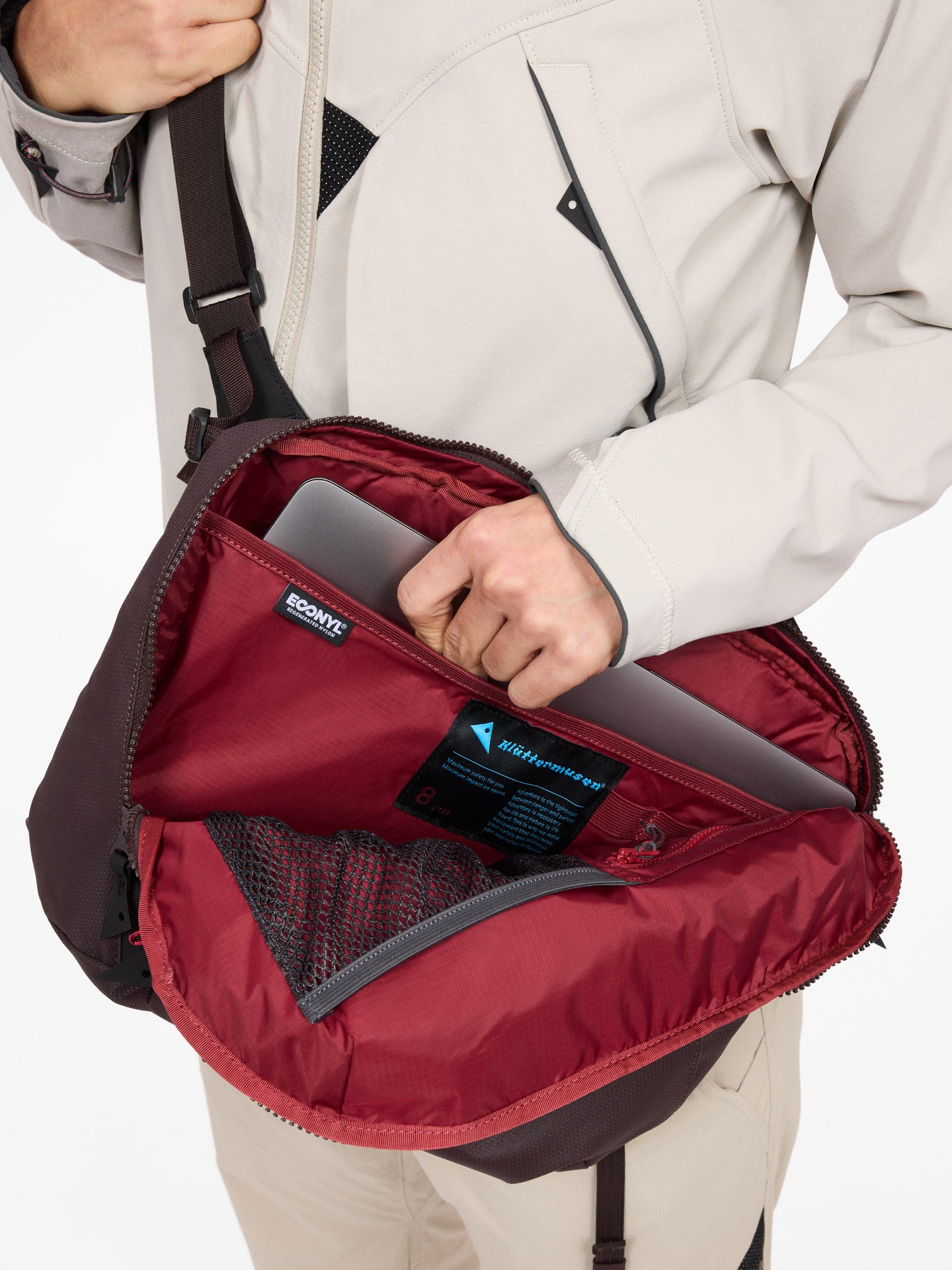 Gaut Messenger Bag – Klättermusen Japan Gaut Messenger Bag – Klättermusen Japan